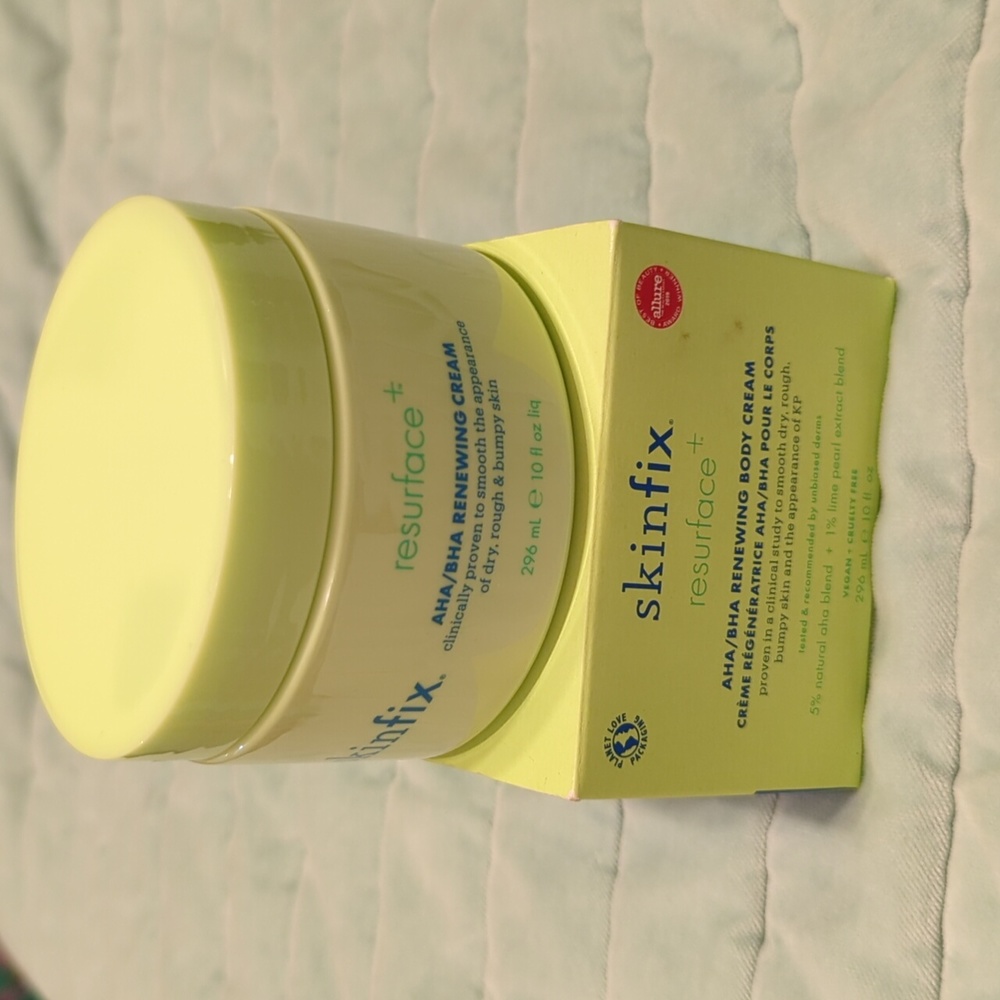 Skinfix Resurface+ AHA/ABA Renewing Body Cream